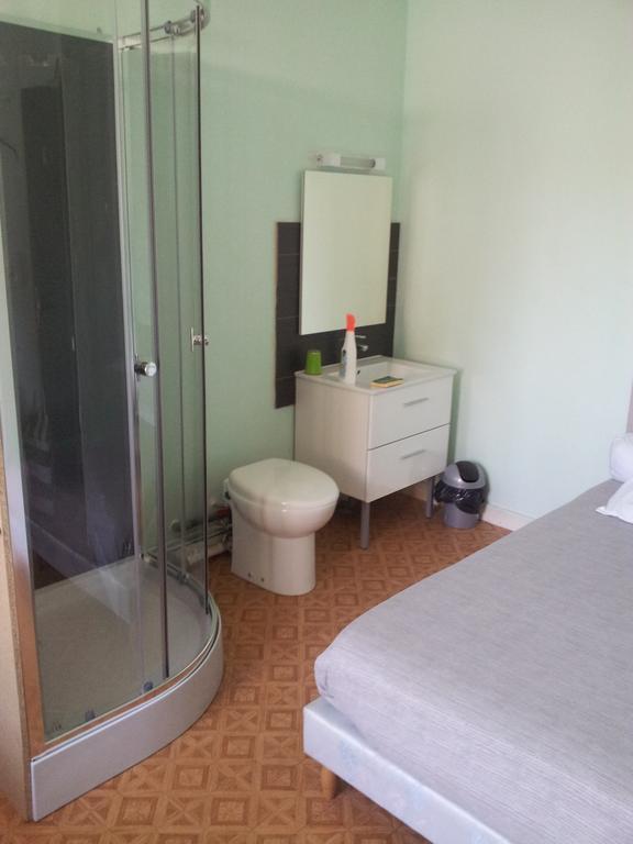 Auberge Bella Riva Creysse  Rum bild